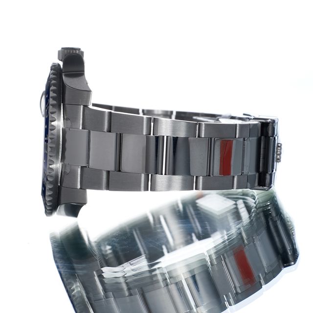 Rolex GMT Master II 116710 BLNR Image 2